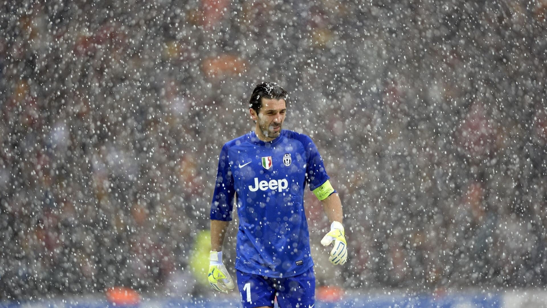 “青训基地建设提速，推动全国青少年足球发展”，全国青少年足球训练营