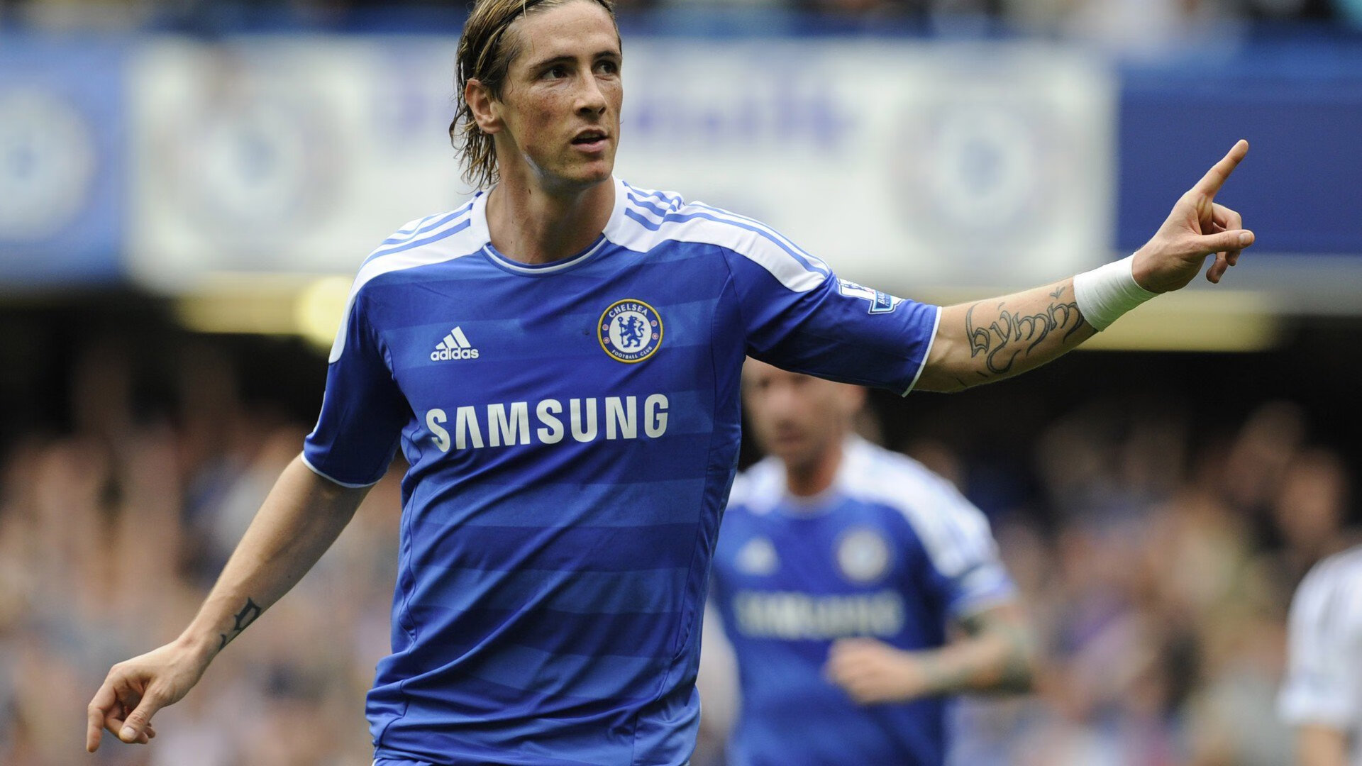 赛场互动:粉丝参与的精彩瞬间,2021夏季赛赛后粉丝互动环节